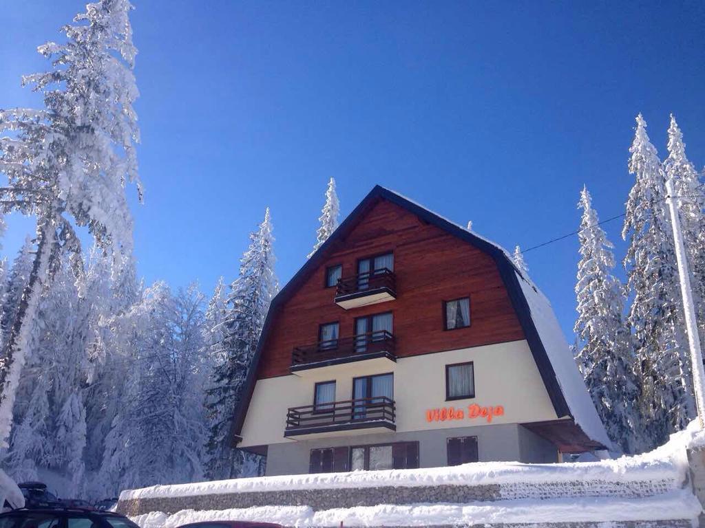 Apartments Villa Deja Яхорина Екстериор снимка
