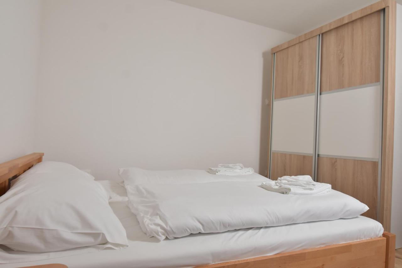Apartments Villa Deja Яхорина Екстериор снимка