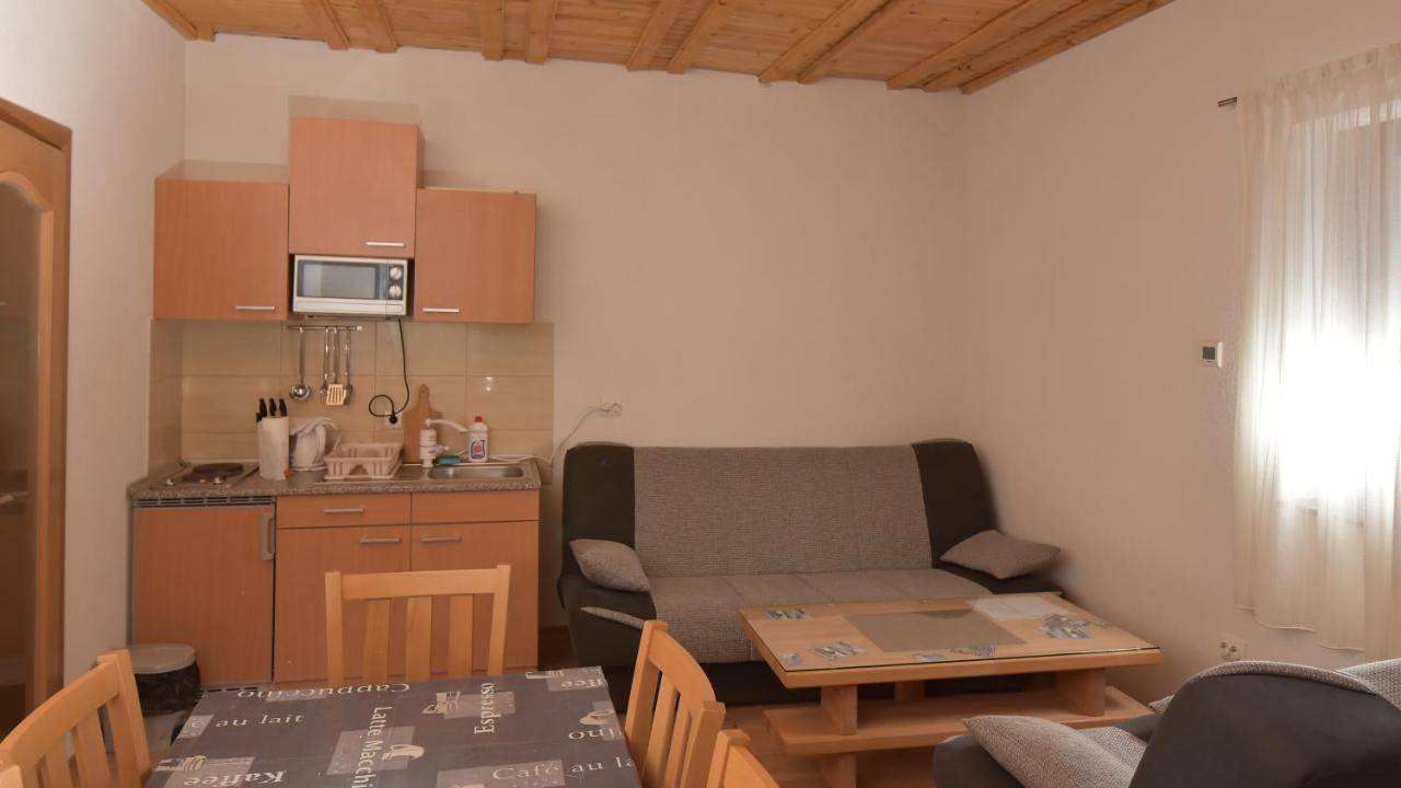 Apartments Villa Deja Яхорина Екстериор снимка