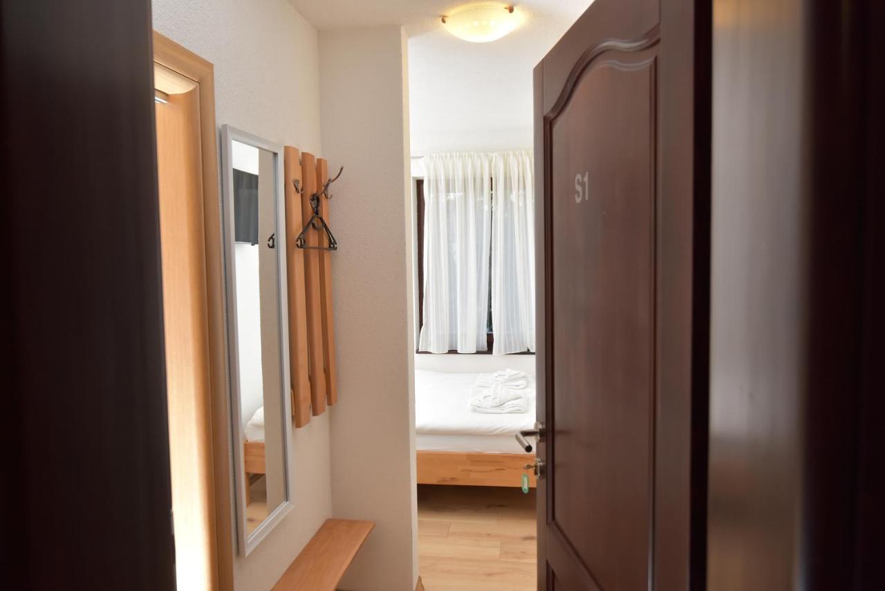 Apartments Villa Deja Яхорина Екстериор снимка
