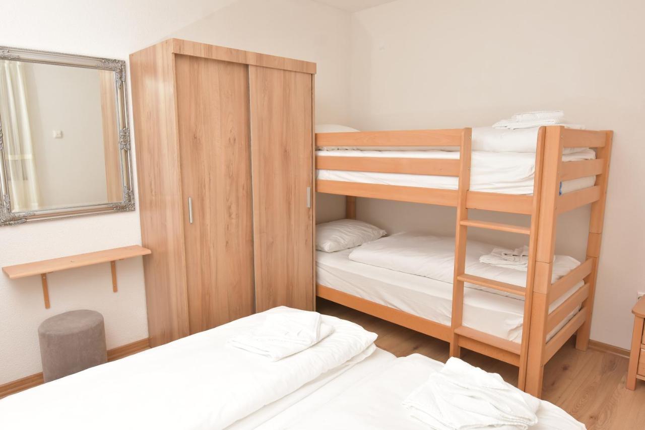 Apartments Villa Deja Яхорина Екстериор снимка