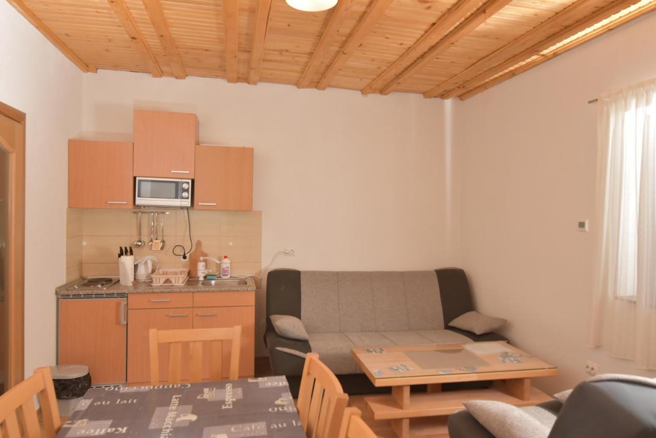 Apartments Villa Deja Яхорина Екстериор снимка