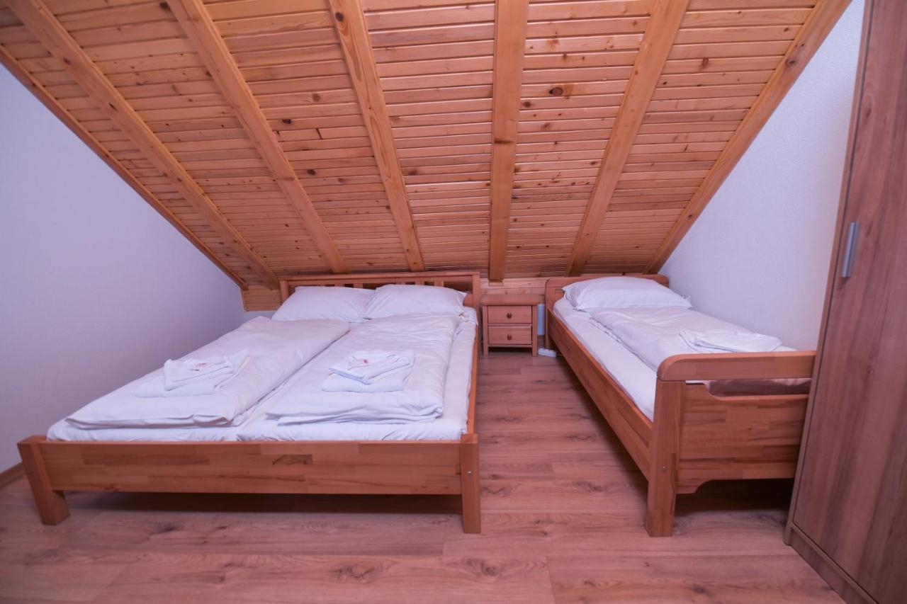 Apartments Villa Deja Яхорина Екстериор снимка